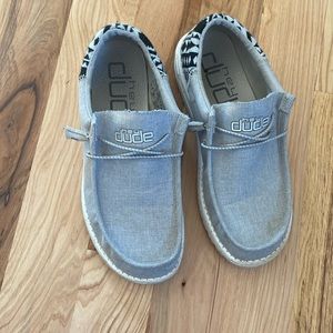 Hey dudes men’s size 7. (Can be converted to 8.5/9 womens)